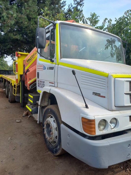 CAMION PLUMA